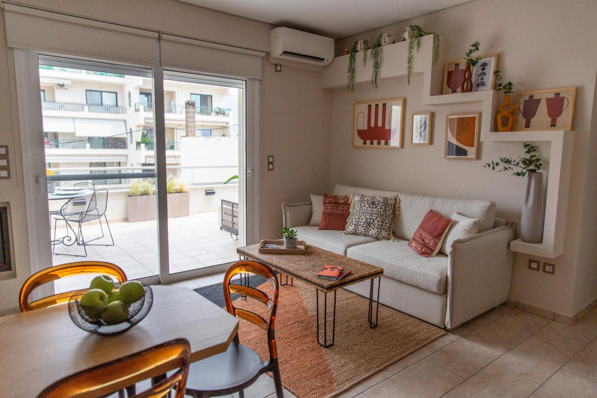 Apartment Gallery House In Itea-delphi Itea
