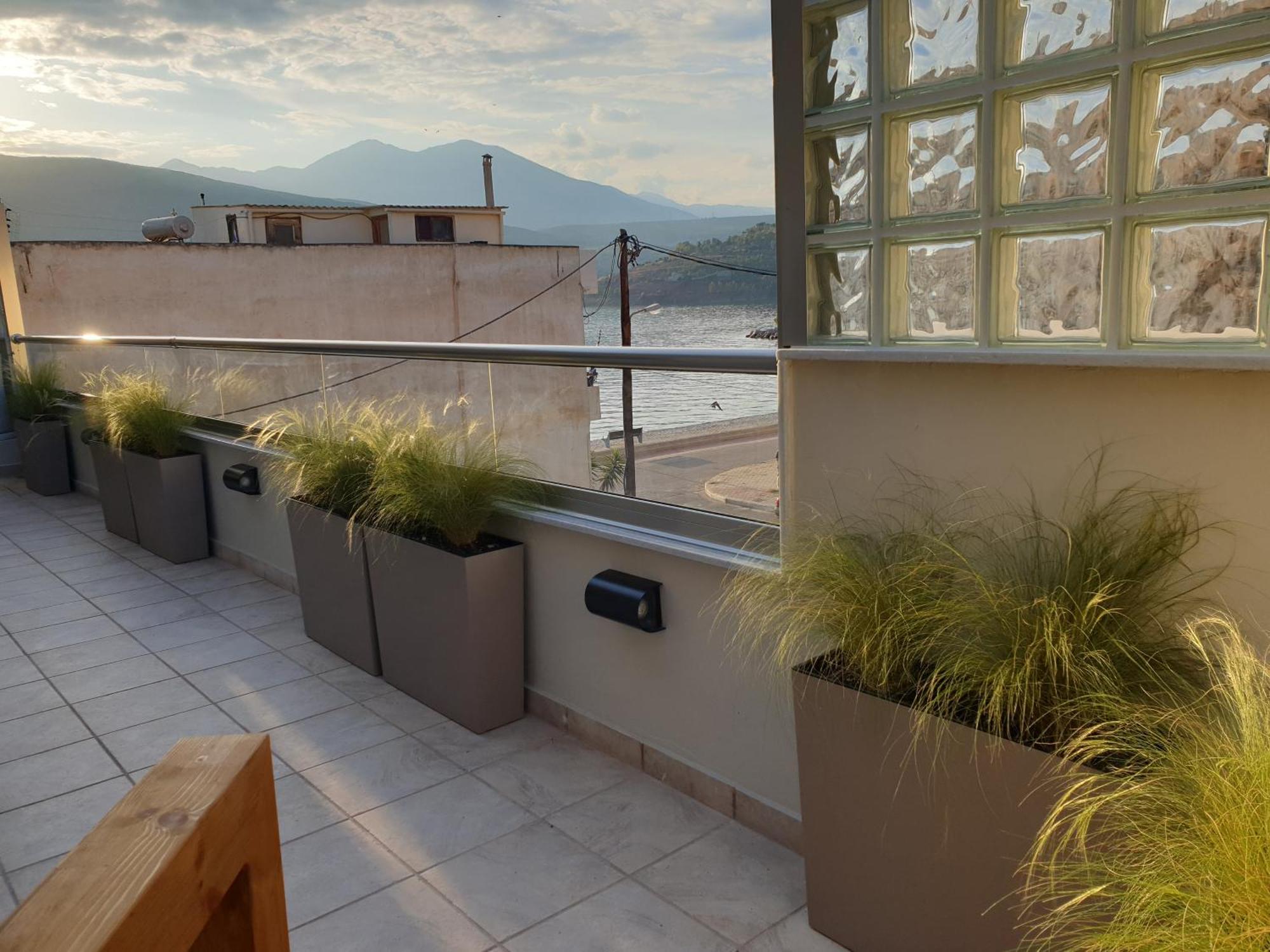 Gallery House In Itea-delphi Apartment