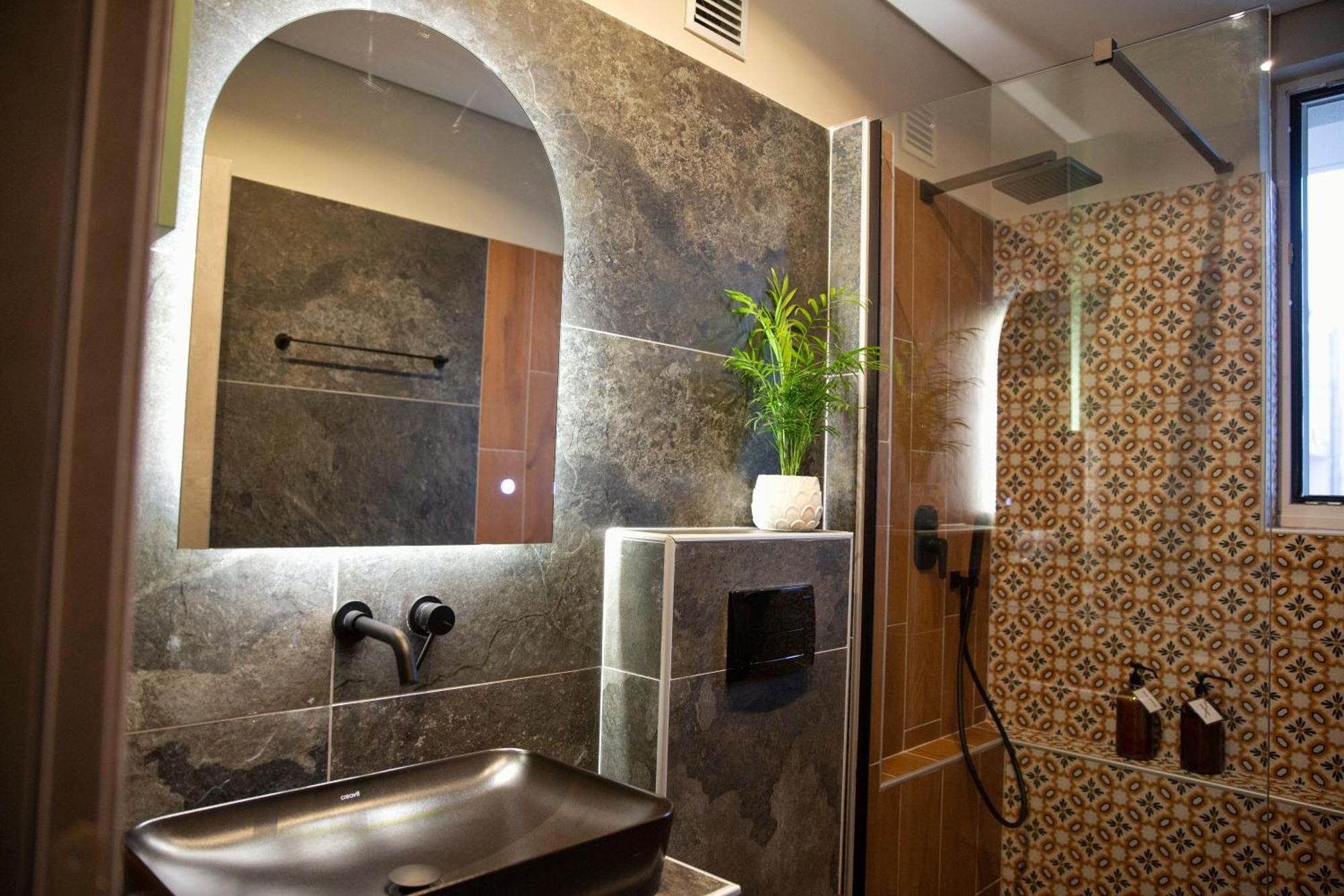 Apartment Gallery House In Itea-delphi