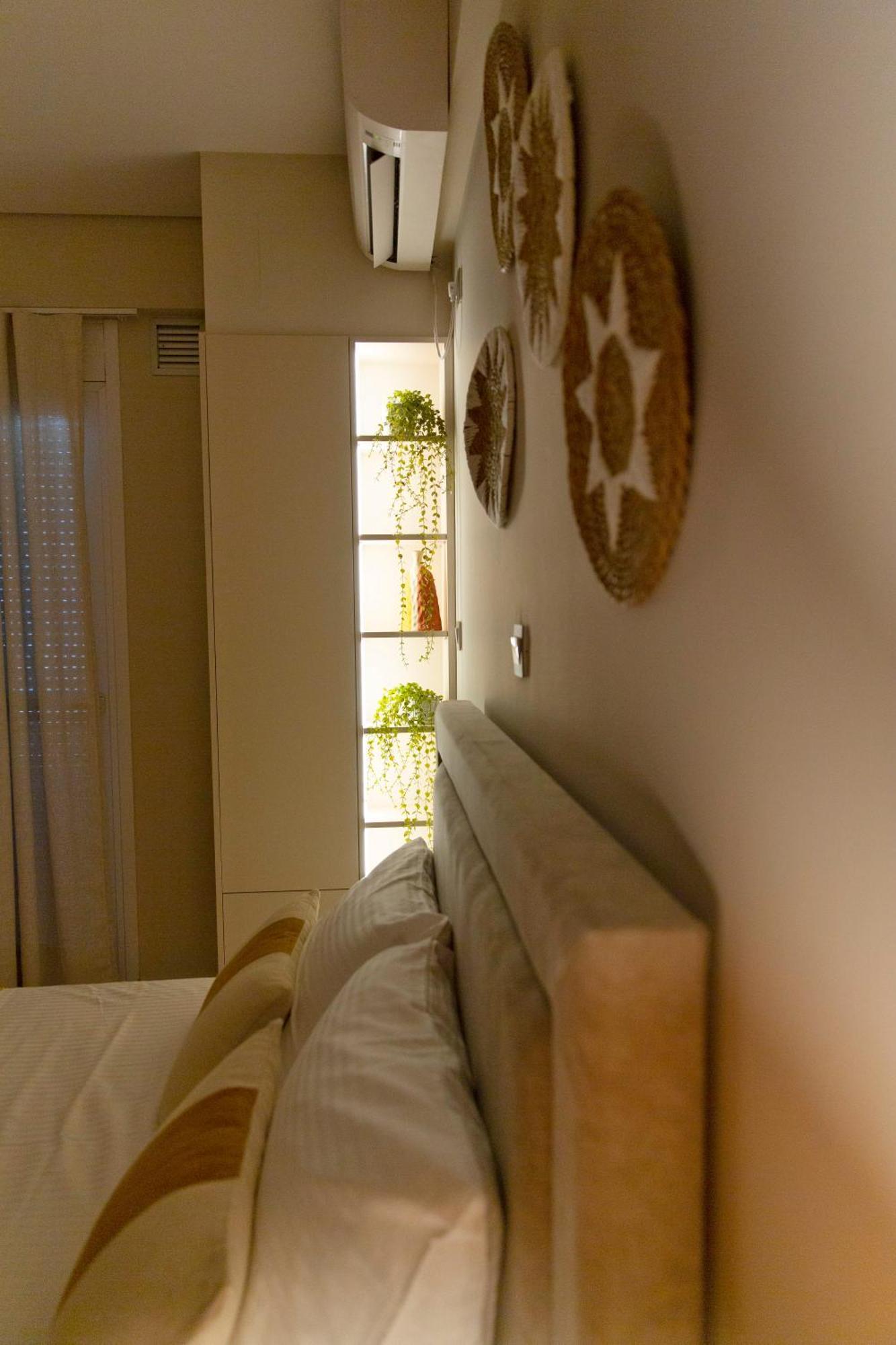 Gallery House In Itea-delphi Itea